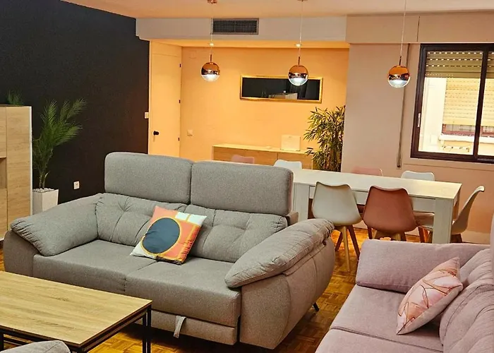 Centro Catedral Carrera 27, 1 Plaza De Aparcamiento Y Netflix Gratis