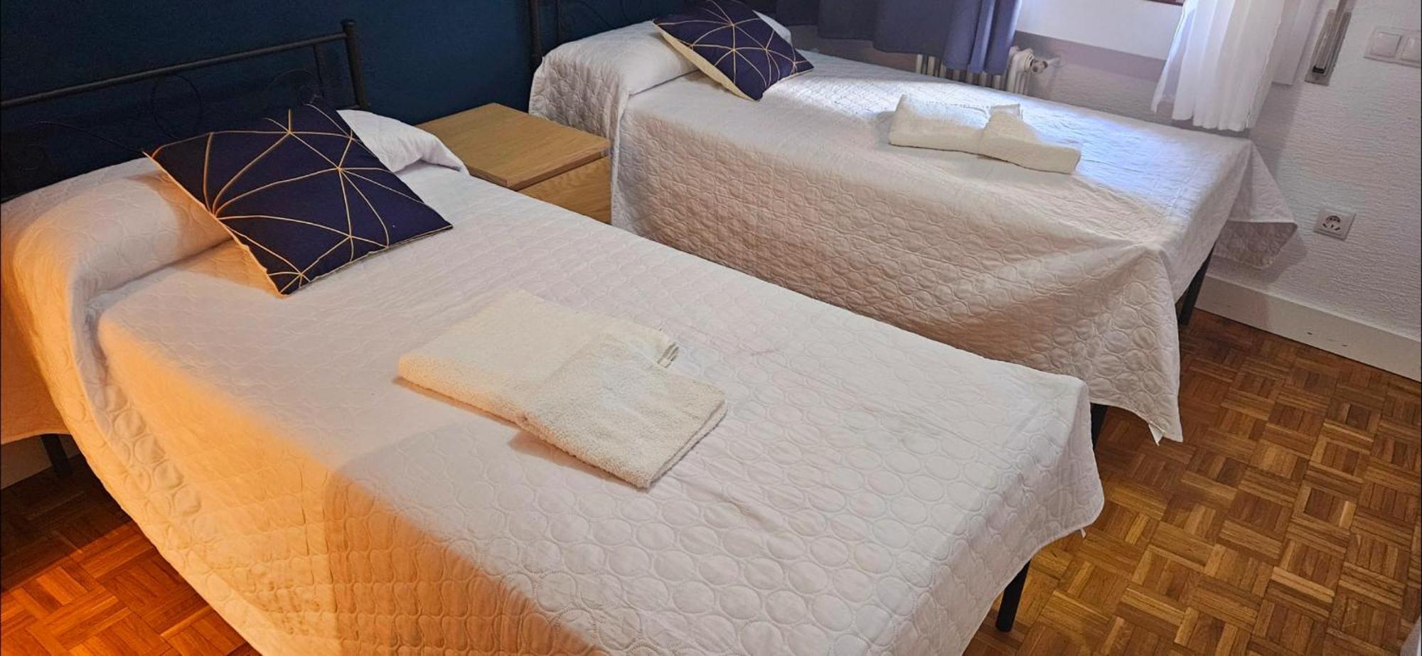Centro Catedral Carrera 27, 1 Plaza De Aparcamiento Y Netflix Gratis *