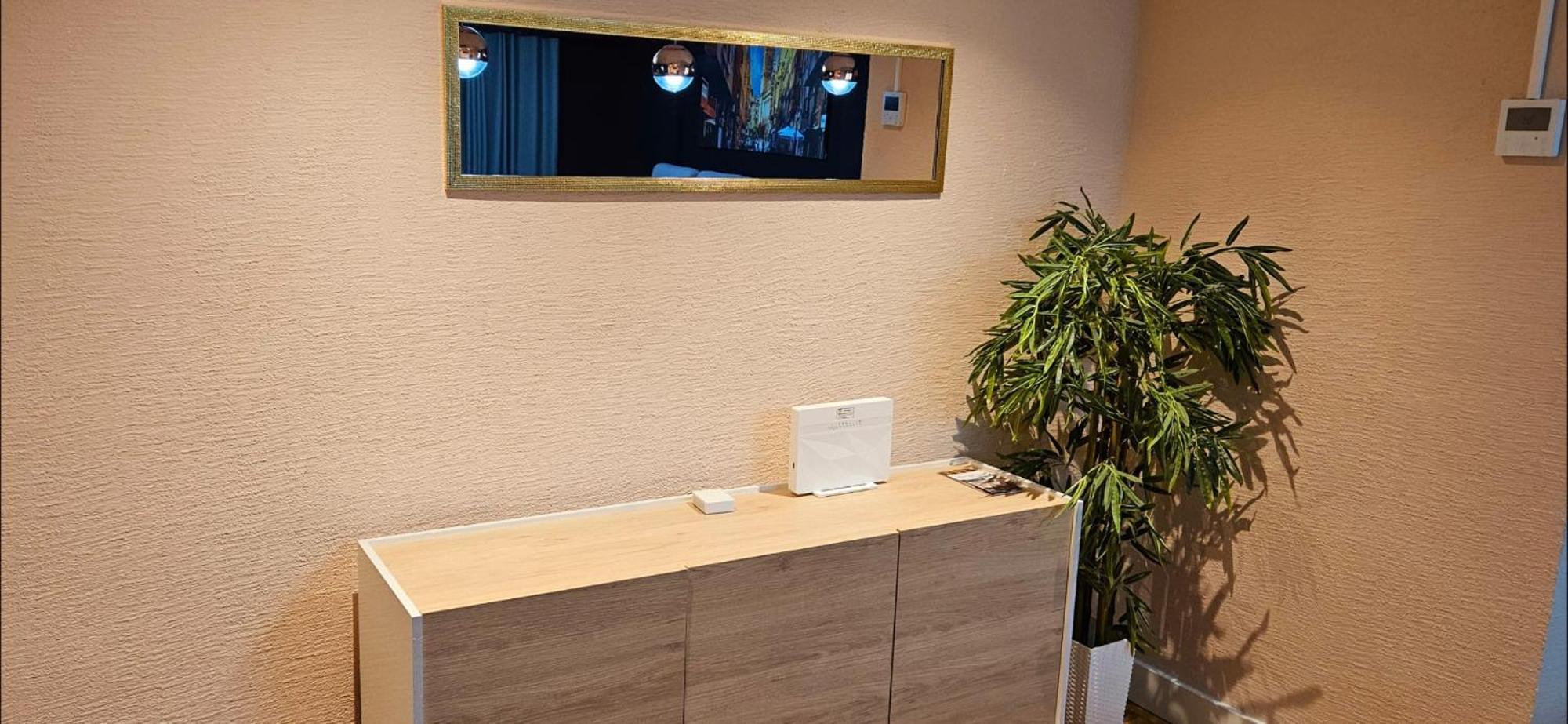 Centro Catedral Carrera 27, 1 Plaza De Aparcamiento Y Netflix Gratis