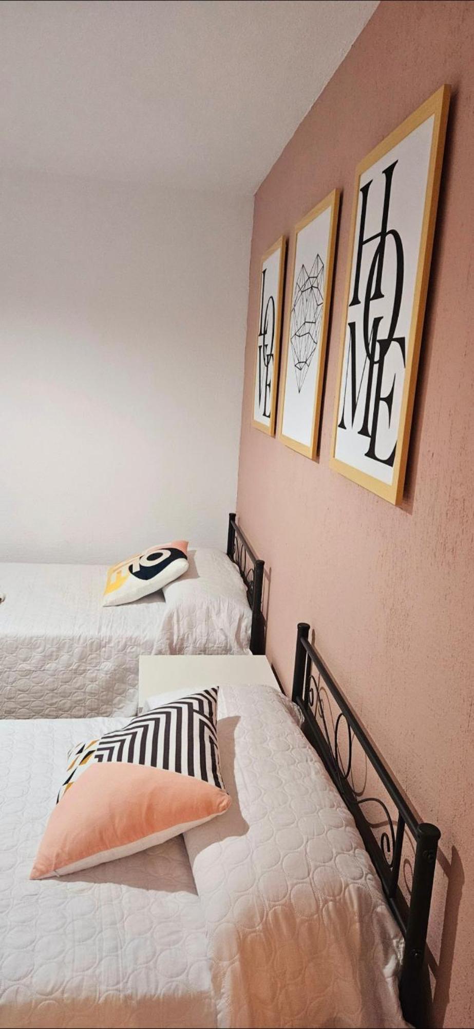Centro Catedral Carrera 27, 1 Plaza De Aparcamiento Y Netflix Gratis * Jaen