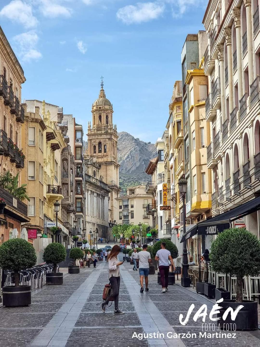 Apartment Centro Catedral Carrera 27, 1 Plaza De Aparcamiento Y Netflix Gratis *