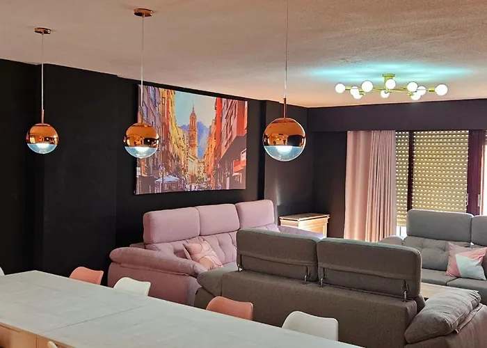 Centro Catedral Carrera 27, 1 Plaza De Aparcamiento Y Netflix Gratis