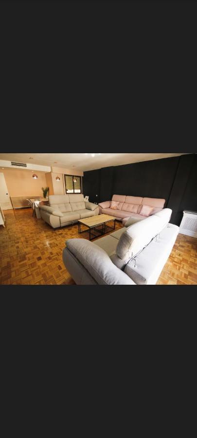 Centro Catedral Carrera 27, 1 Plaza De Aparcamiento Y Netflix Gratis *