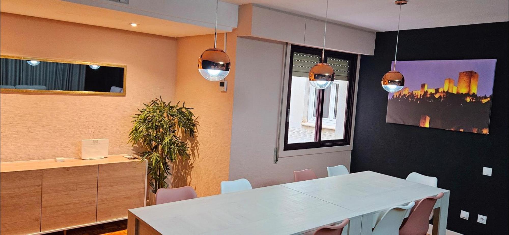 Apartment Centro Catedral Carrera 27, 1 Plaza De Aparcamiento Y Netflix Gratis *