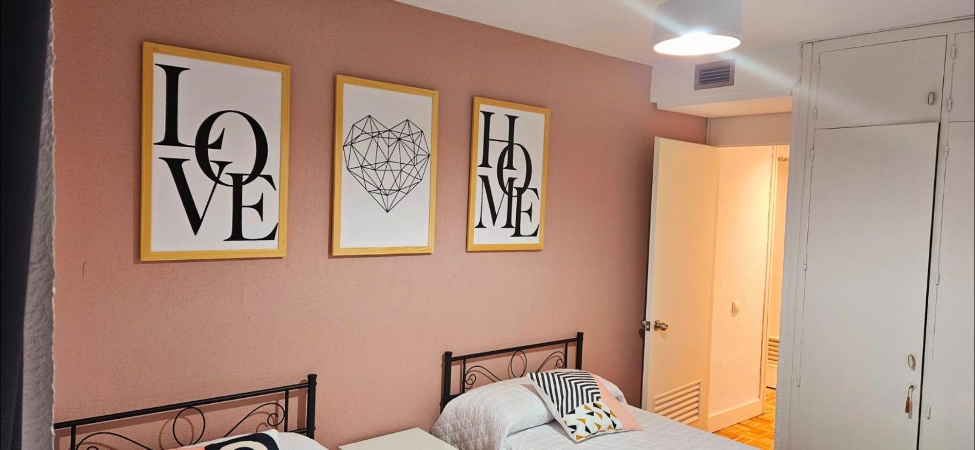 Apartment Centro Catedral Carrera 27, 1 Plaza De Aparcamiento Y Netflix Gratis *